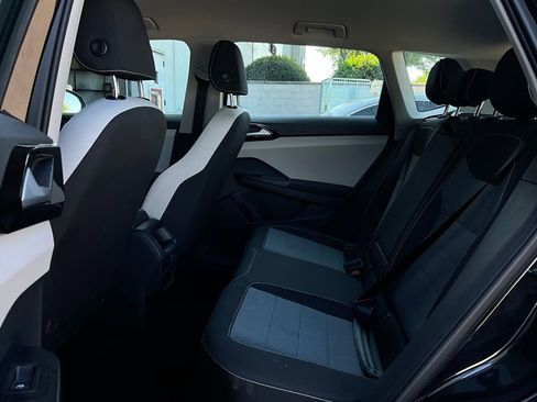 Used 2025 Volkswagen Taos S image 11