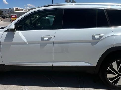 Certified 2025 Volkswagen Atlas SEL AWD/4WD image 5