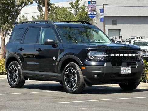 Used 2025 Ford Bronco Sport Outer Banks AWD/4WD image 9