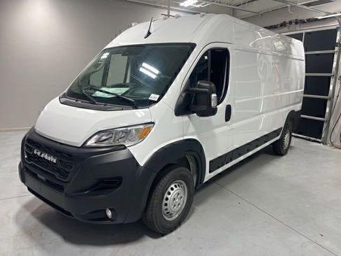 New 2026 RAM ProMaster 2500 w/ Convenience Group image 3