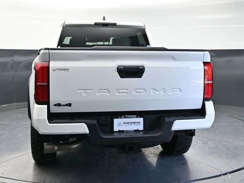 Used 2024 Toyota Tacoma TRD Off-Road AWD/4WD image 7