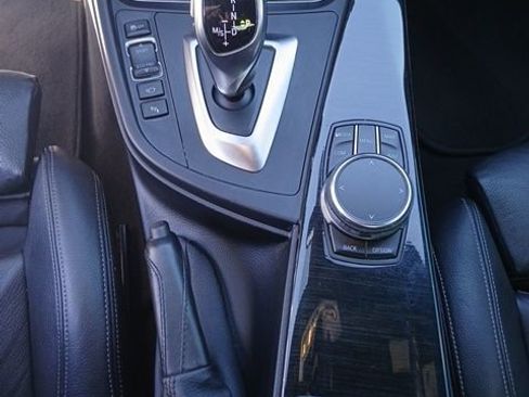 Used 2019 BMW 440i Coupe w/ M Sport Package image 16