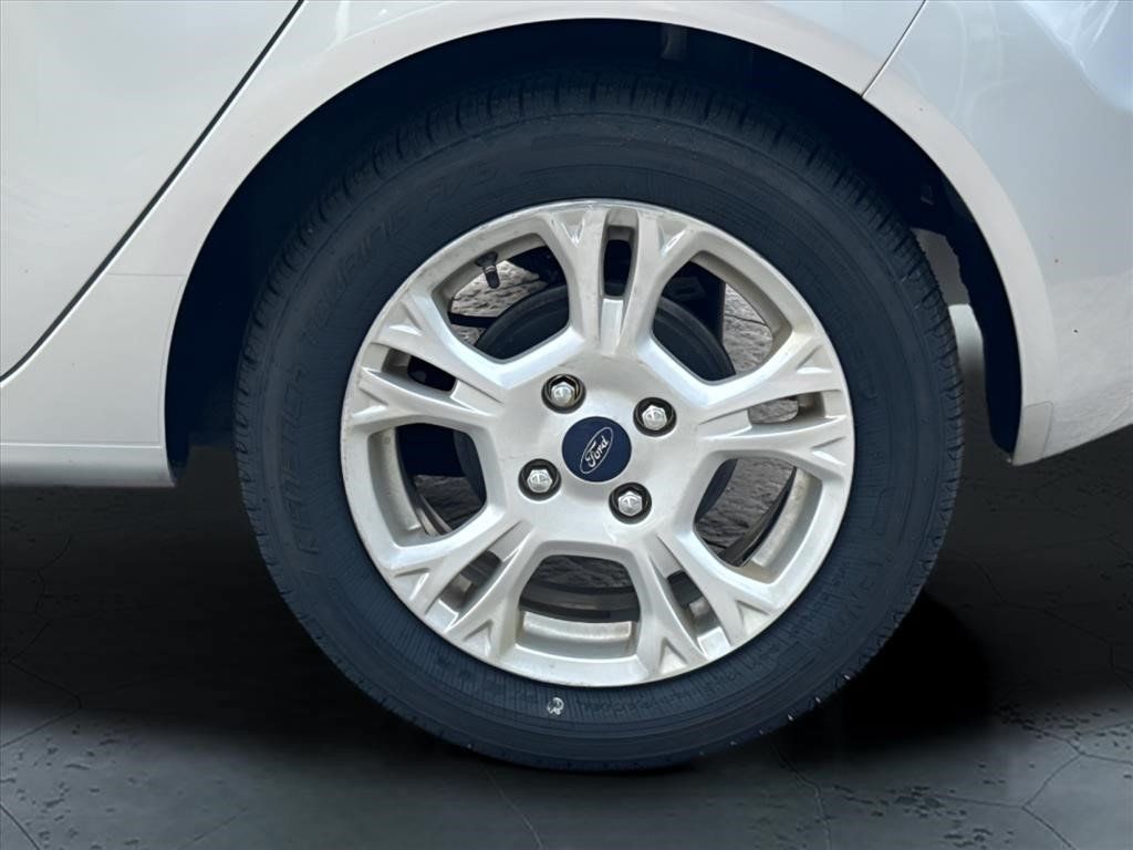 Used 2016 Ford Fiesta SE FWD image 6