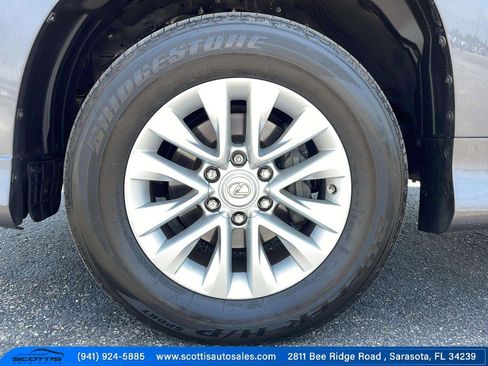 Used 2019 Lexus GX 460 image 11