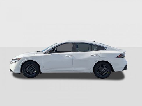 Used 2026 Nissan Sentra SV w/ SV Convenience Package FWD image 2