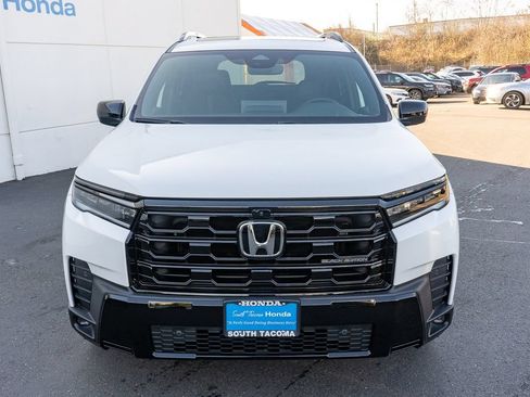 New 2026 Honda Pilot Black Edition image 3