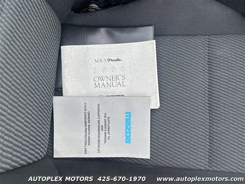 Used 2000 MAZDA MX-5 Miata image 18