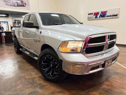 Used 2017 RAM 1500 Classic SLT image 1