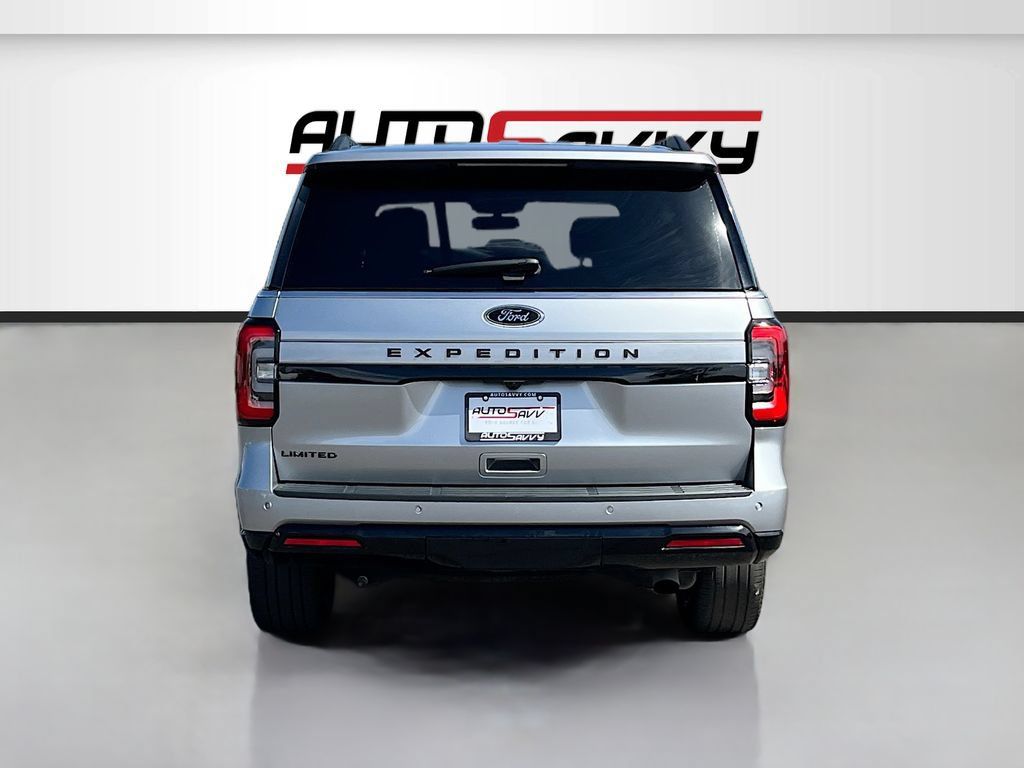 Used 2024 Ford Expedition Limited RWD image 6