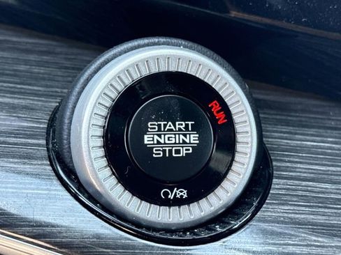 Used 2022 Jeep Wagoneer Series III w/ Rear Seat Video Group 1 image 41