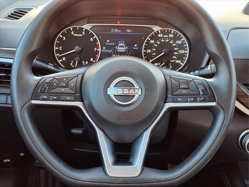 Used 2023 Nissan Altima 2.5 SV image 16