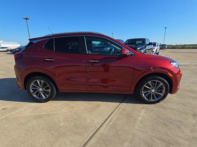 Used 2022 Buick Encore GX Select w/ Advanced Technology Package FWD image 4