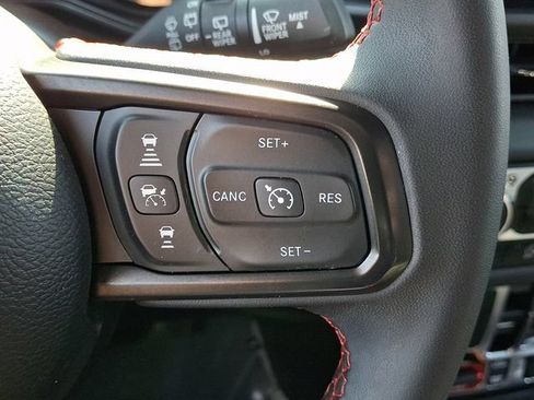 Used 2024 Jeep Wrangler Unlimited Rubicon AWD/4WD image 20