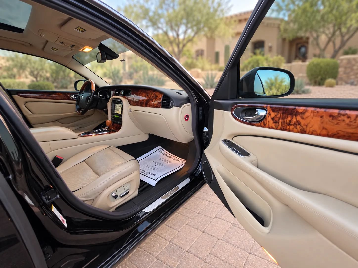 Used 2009 Jaguar XJ8 RWD image 13