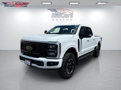 Used 2025 Ford F350 Lariat w/ Lariat Ultimate Package AWD/4WD image 1
