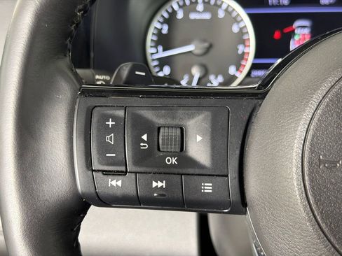 Used 2025 Nissan Pathfinder SL FWD image 26