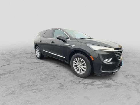 Used 2024 Buick Enclave Premium image 2