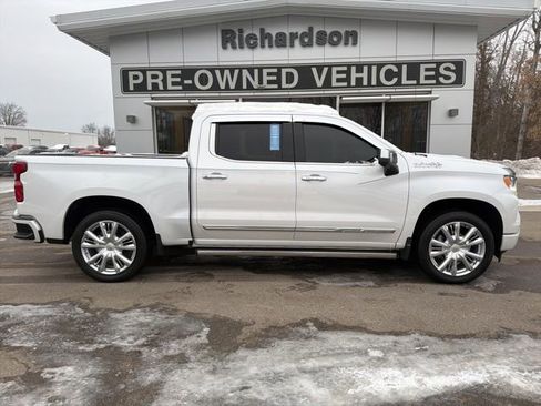 Certified 2023 Chevrolet Silverado 1500 High Country w/ Technology Package image 2