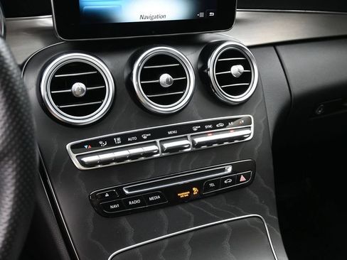 Used 2018 Mercedes-Benz C 300 4MATIC Sedan image 20