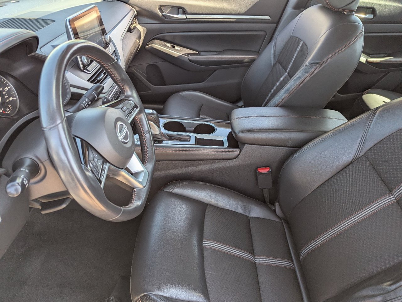 Used 2025 Nissan Altima 2.5 SR FWD image 21