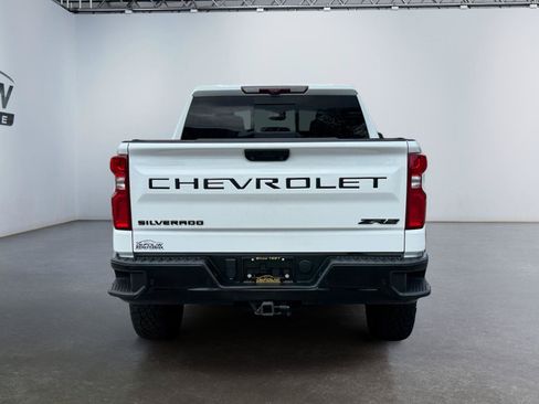 Used 2024 Chevrolet Silverado 1500 ZR2 w/ Technology Package AWD/4WD image 4