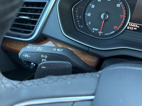 Used 2024 Audi Q5 2.0T Premium image 19