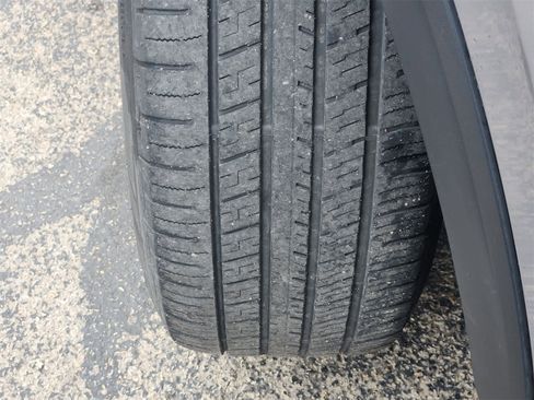 Used 2022 Volkswagen Atlas SE image 10