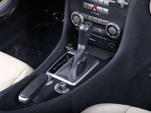 Used 2005 Mercedes-Benz SLK 350 w/ Entertainment Pkg image 55