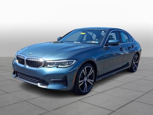 Used 2021 BMW 330i xDrive Sedan w/ Premium Package AWD/4WD image 4