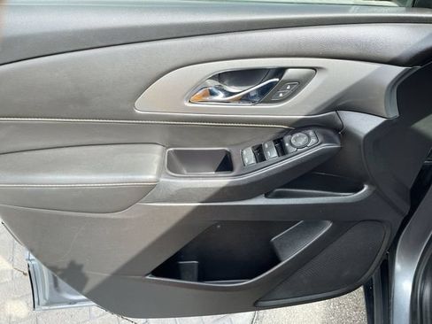 Used 2019 Chevrolet Traverse LS FWD image 22