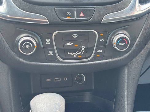 Used 2022 Chevrolet Equinox LT FWD image 13