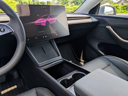 Used 2026 Tesla Model Y Long Range AWD/4WD image 24