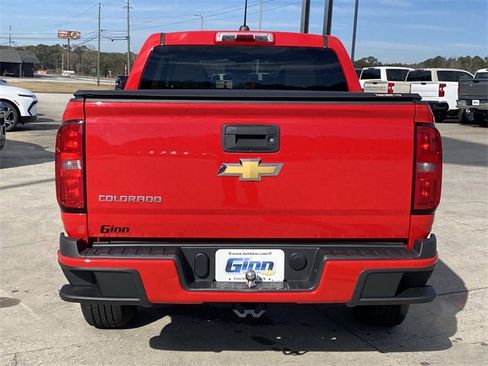 Used 2020 Chevrolet Colorado W/T w/ WT Convenience Package image 4