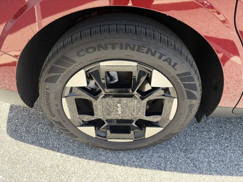 Used 2026 Kia Carnival EX FWD image 13