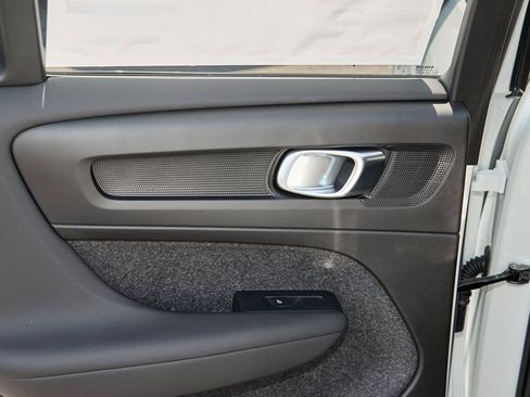 New 2026 Volvo XC40 B5 Core image 17