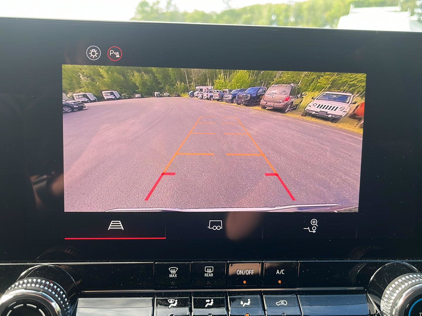 New 2026 GMC Canyon Elevation AWD/4WD image 15