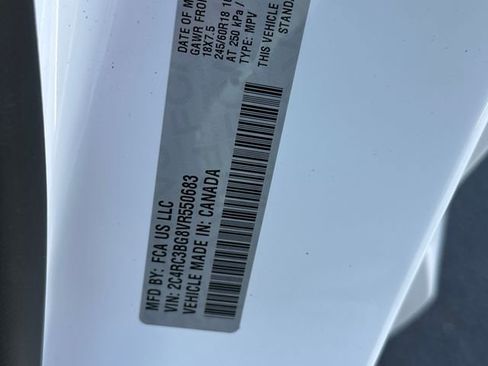 New 2027 Chrysler Pacifica Select AWD/4WD image 23