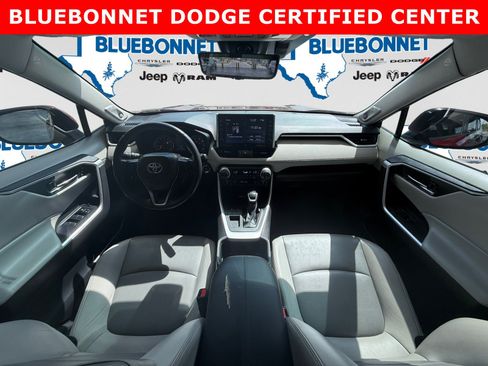 Used 2022 Toyota RAV4 XLE Premium FWD image 12