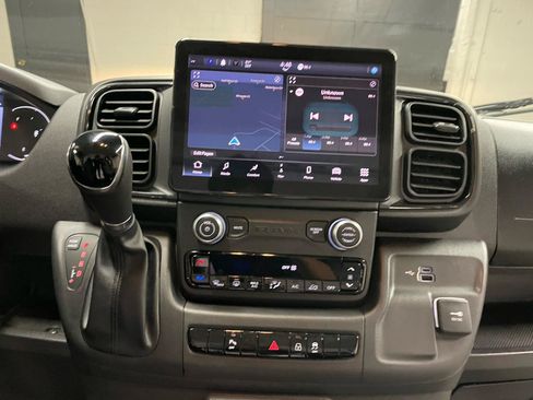 Used 2022 RAM ProMaster 2500 w/ Driver Convenience Group FWD image 16