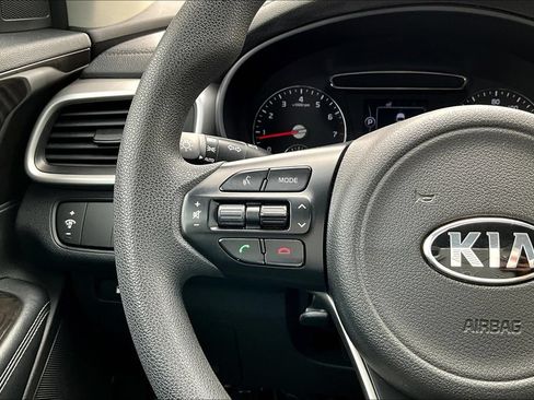 Used 2018 Kia Sorento L FWD image 24