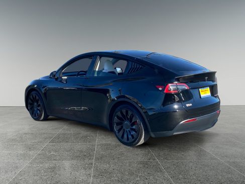 Used 2022 Tesla Model Y Performance AWD/4WD image 3
