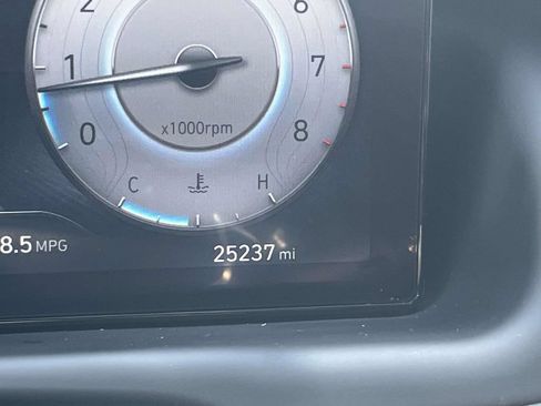 Certified 2023 Hyundai Tucson Limited FWD image 20