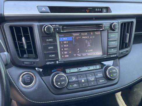 Used 2018 Toyota RAV4 XLE w/ Plus Extra Value Package FWD image 13