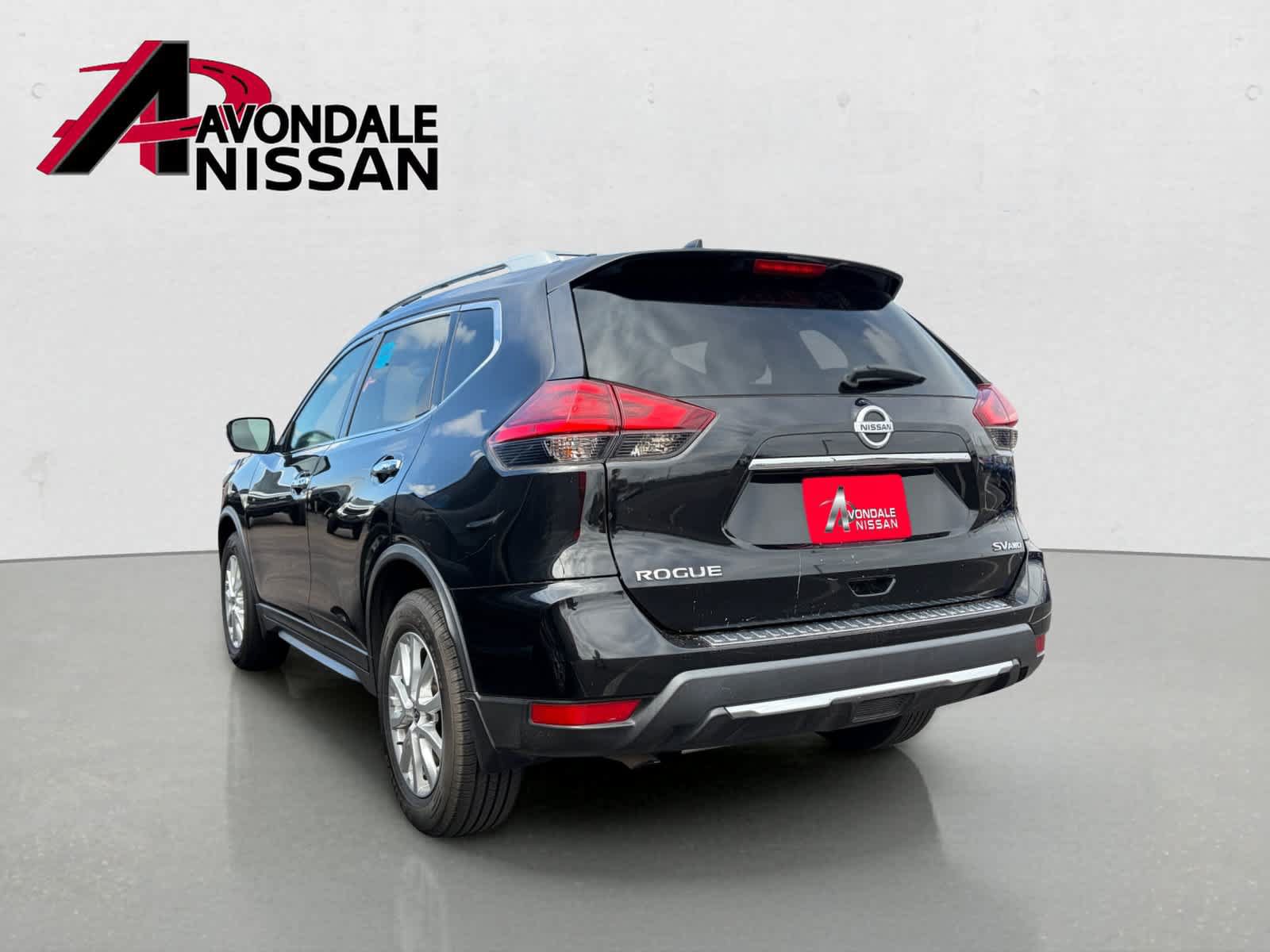 Used 2017 Nissan Rogue SV AWD/4WD image 3