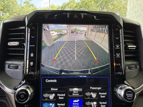 Used 2020 RAM 1500 Laramie RWD image 22