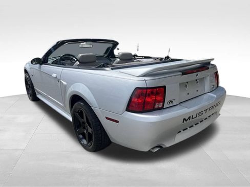 Used 2000 Ford Mustang GT RWD image 3