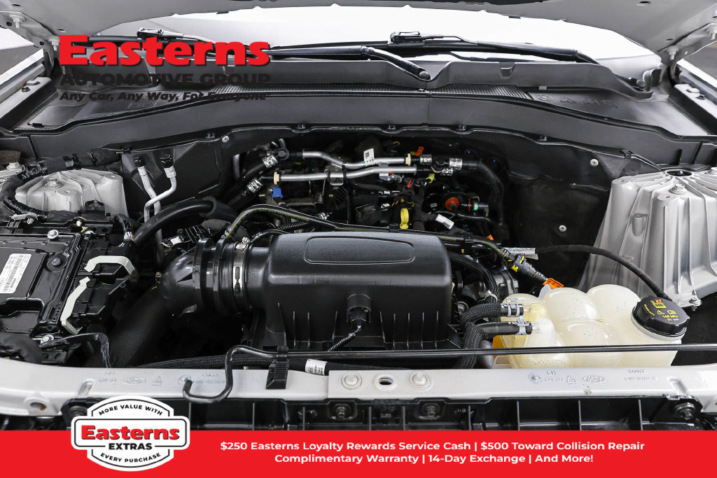 Used 2023 Ford Explorer XLT w/ Equipment Group 202A AWD/4WD image 8