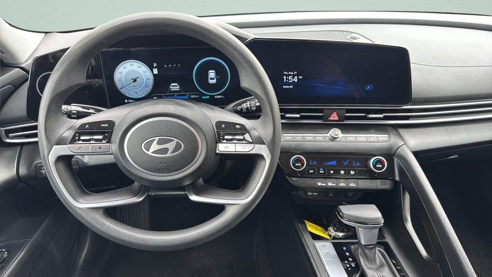 Used 2024 Hyundai Elantra SEL FWD image 20