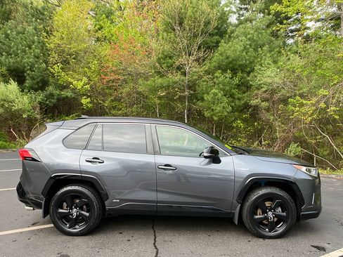 Used 2020 Toyota RAV4 XSE AWD/4WD image 6