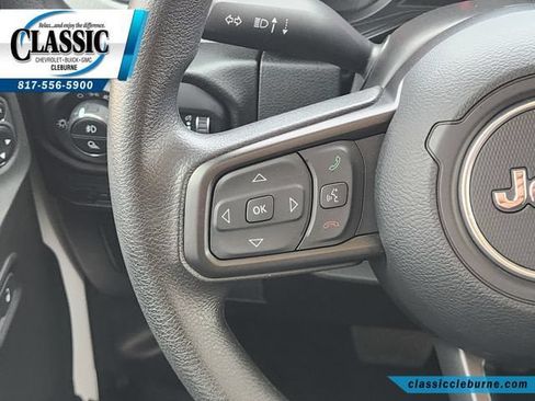 Used 2025 Jeep Gladiator Sport AWD/4WD image 27